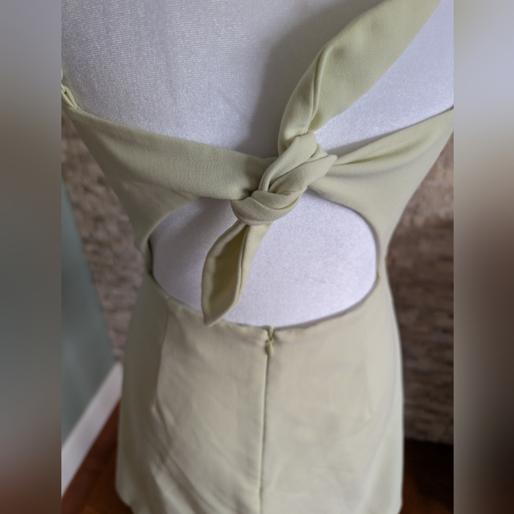 French Connection Whisper Light Yellow Tie  Open Back Mini Dress Sz 2 Pastel image 3